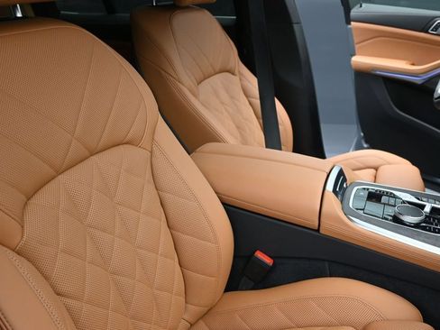 Certified 2026 BMW X5 sDrive40i w/ Climate Comfort Package RWD image 19