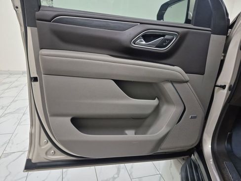 Used 2021 GMC Yukon SLT w/ SLT Premium Package image 23