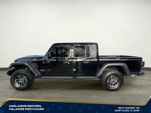 Used 2025 Jeep Gladiator Mojave w/ Safety Group AWD/4WD image 3