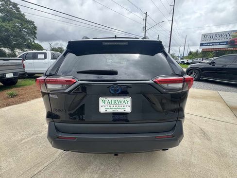 Used 2024 Toyota RAV4 AWD Hybrid image 6