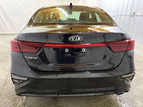 Used 2019 Kia Forte LXS FWD image 6