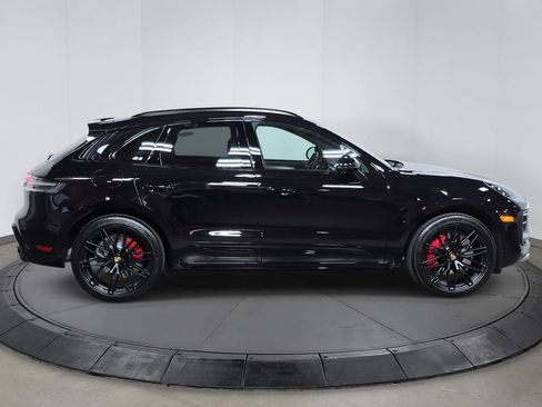 Certified 2026 Porsche Macan GTS image 8
