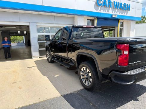 Used 2025 Chevrolet Silverado 2500 Custom w/ Custom Value Package AWD/4WD image 7