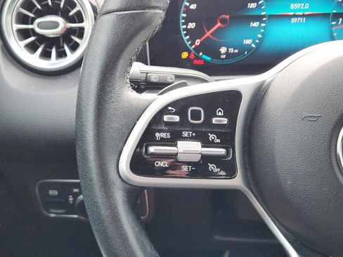 Used 2020 Mercedes-Benz GLB 250 image 22