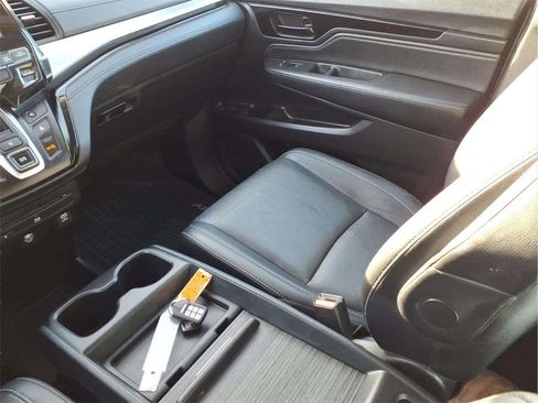 Used 2021 Honda Odyssey Touring image 12