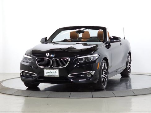 Used 2020 BMW 230i xDrive Convertible w/ Premium Package AWD/4WD image 4