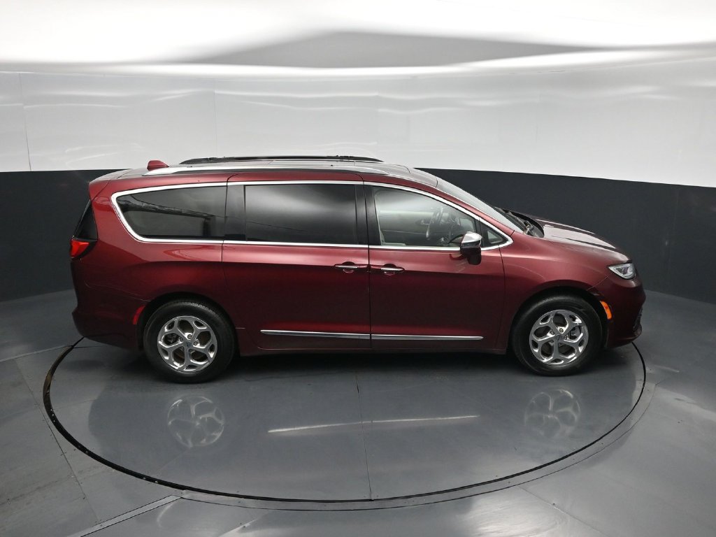 Used 2021 Chrysler Pacifica Limited w/ Premium & Safety Sphere Group AWD/4WD image 37