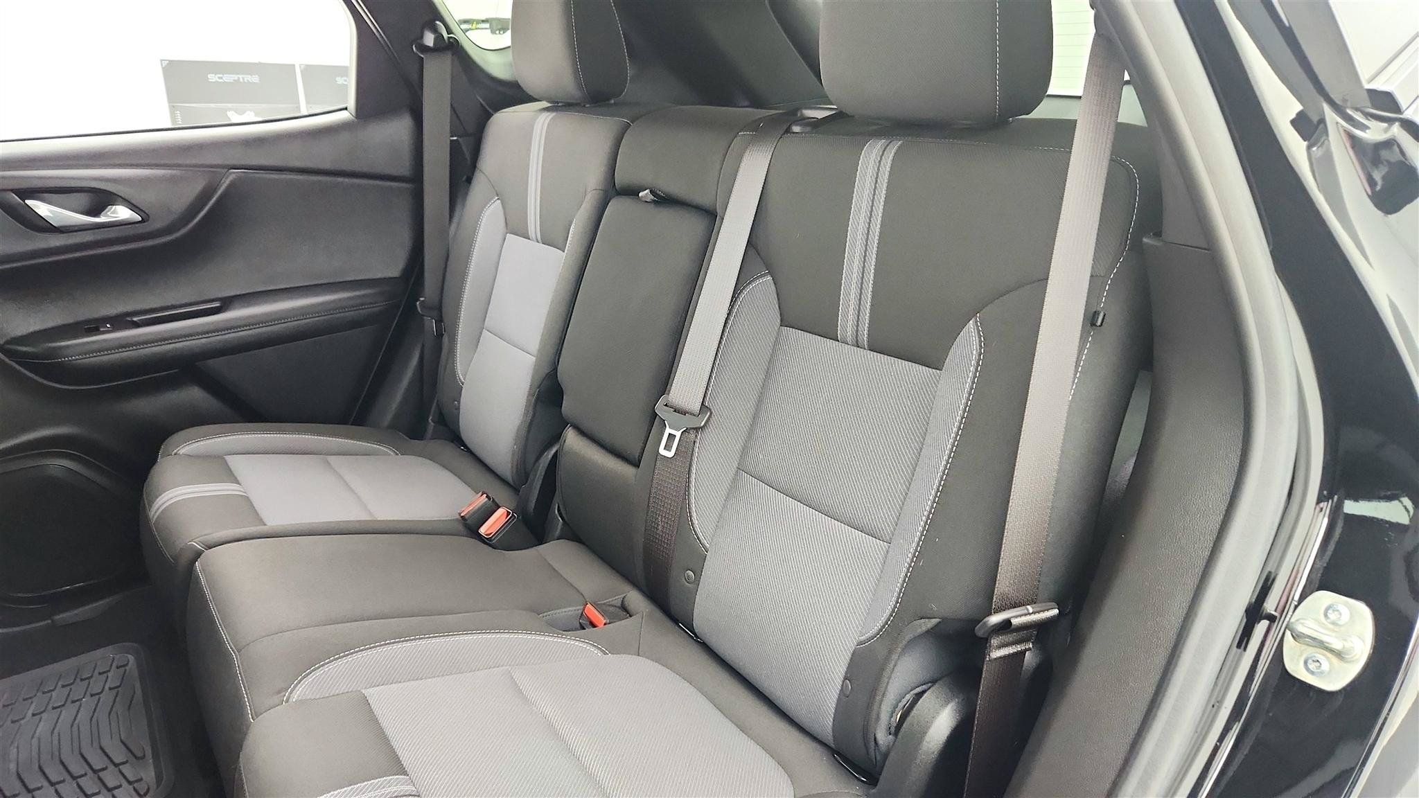 Used 2024 Chevrolet Blazer LT w/ Convenience Package FWD image 33