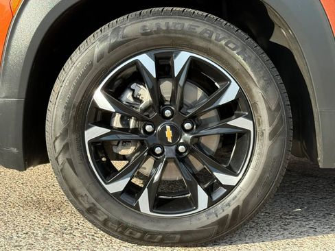 Used 2021 Chevrolet TrailBlazer LT w/ Convenience Package FWD image 28