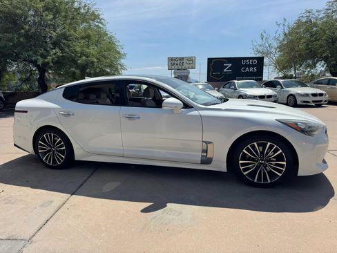 Used 2018 Kia Stinger Premium RWD image 5