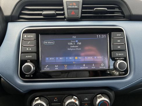 Used 2025 Nissan Versa SV FWD image 16