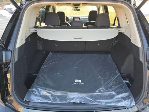 New 2026 Nissan Rogue SV w/ Cold Weather Package AWD/4WD image 17