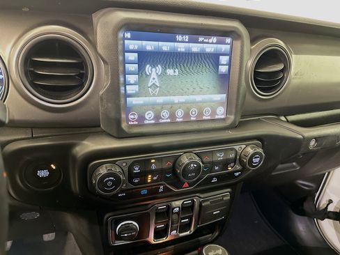 Used 2023 Jeep Wrangler Unlimited w/ Cold Weather Group AWD/4WD image 26