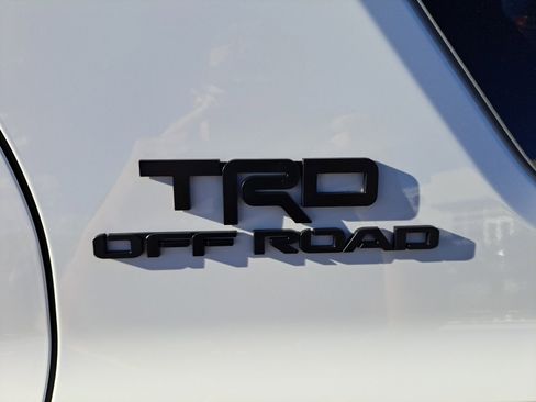 New 2025 Toyota 4Runner 4WD image 12