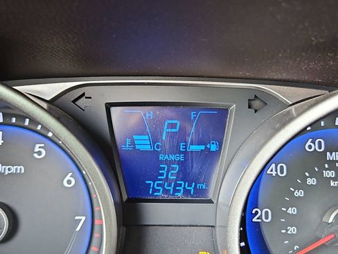 Used 2015 Hyundai Tucson GLS w/ Option Group 02 AWD/4WD image 13