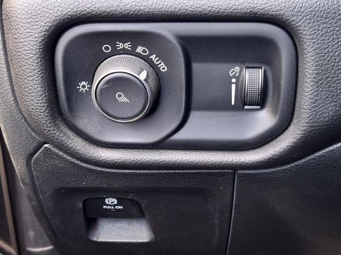 Used 2024 RAM 1500 Laramie RWD image 23