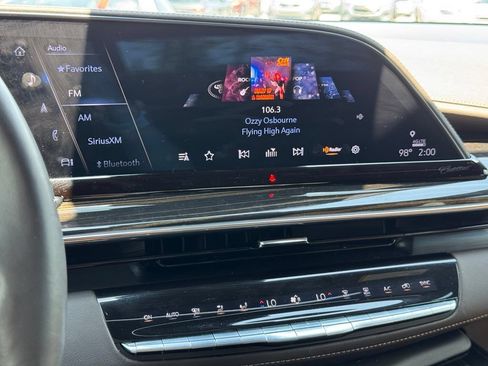 Certified 2024 Cadillac Escalade Sport w/ LPO, ONYX Package AWD/4WD image 30