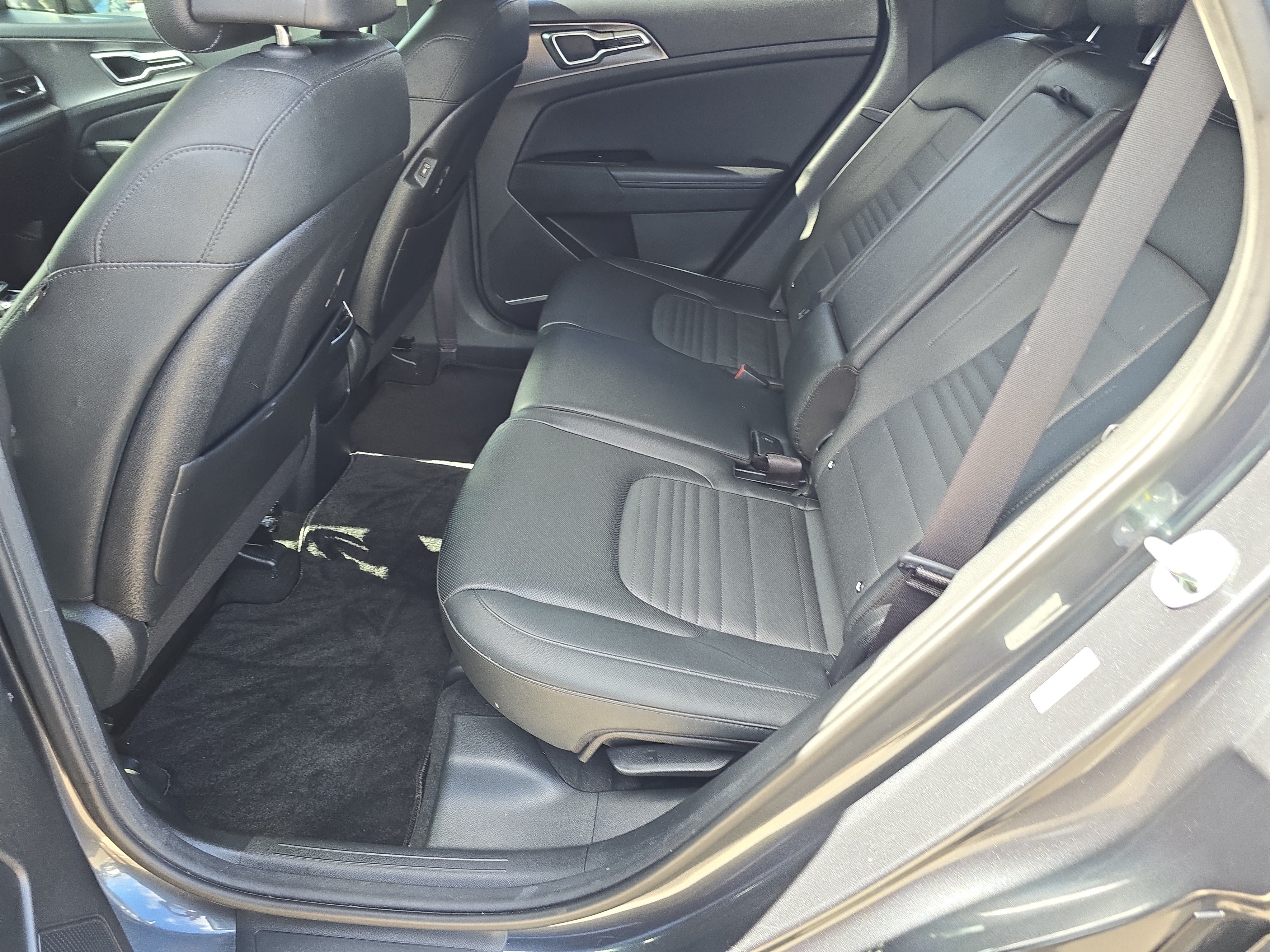 Certified 2024 Kia Sportage SX FWD image 17