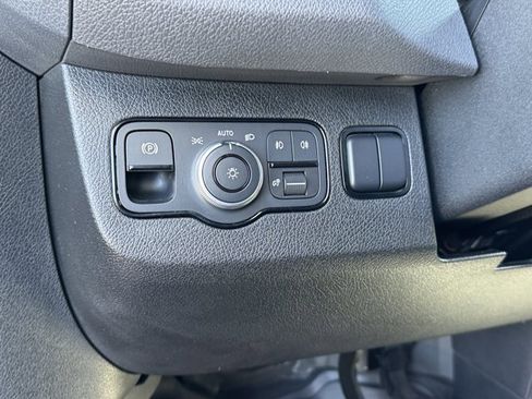 Used 2024 Mercedes-Benz Sprinter 2500 image 18