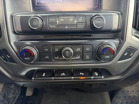 Used 2018 Chevrolet Silverado 1500 LT w/ Midnight Edition AWD/4WD image 22