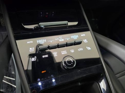 Used 2024 Porsche Cayenne image 33