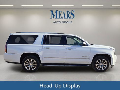 Used 2020 GMC Yukon XL Denali image 7