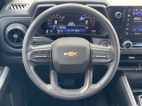 Used 2025 Chevrolet Colorado W/T image 12