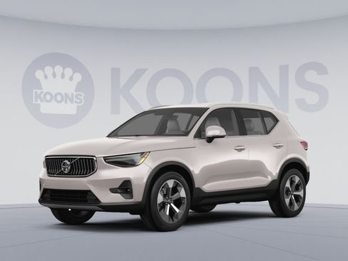 Used 2024 Volvo XC40 B5 Plus w/ Protection Package Premier AWD/4WD image 1