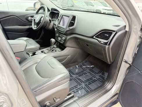 Used 2023 Jeep Cherokee Altitude Lux AWD/4WD image 25