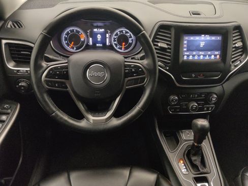 Used 2019 Jeep Cherokee Latitude Plus image 22