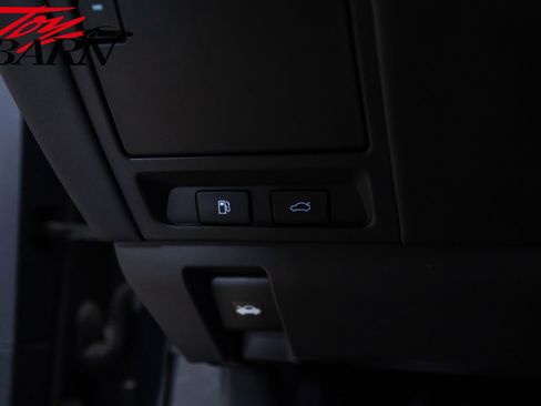 Used 2022 Lexus LS 500 AWD w/ Luxury Package image 28