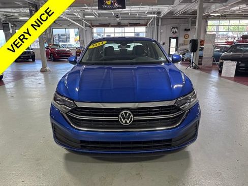 Used 2024 Volkswagen Jetta SE FWD image 8