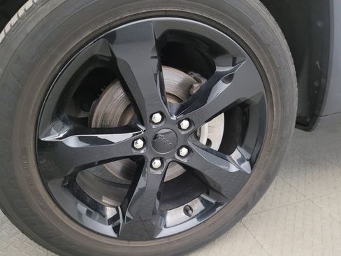 Used 2023 Jeep Grand Cherokee Altitude image 31