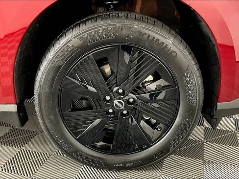 Used 2025 Nissan Murano SV image 18