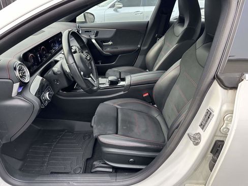 Used 2022 Mercedes-Benz CLA 250 4MATIC image 12