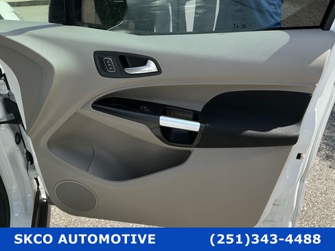 Used 2022 Ford Transit Connect XLT FWD image 12