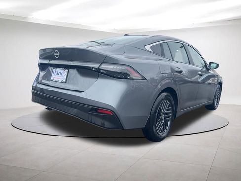 New 2026 Nissan Sentra SV w/ SV Convenience Package FWD image 5