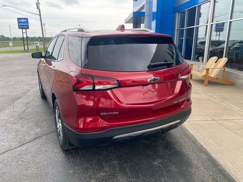 Used 2023 Chevrolet Equinox Premier AWD/4WD image 3