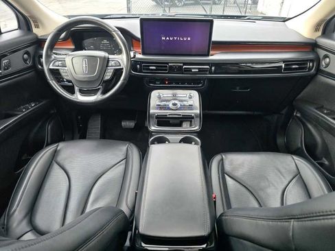 Used 2021 Lincoln Nautilus Reserve w/ Monochromatic Package image 23
