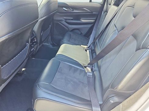 Used 2023 Jeep Grand Cherokee Altitude image 33