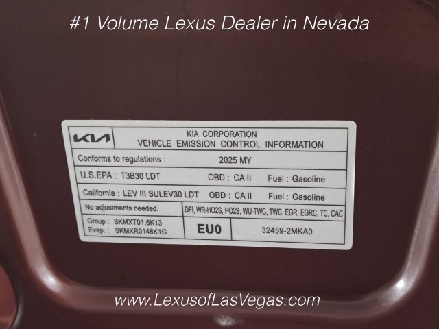 Used 2025 Kia Carnival EX FWD image 25