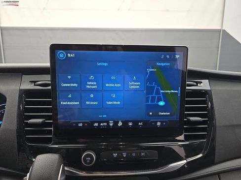 Used 2023 Ford Transit 350 XLT image 27