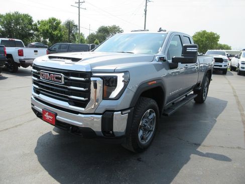 Certified 2026 GMC Sierra 2500 SLE w/ SLE Value Package; AWD/4WD image 13