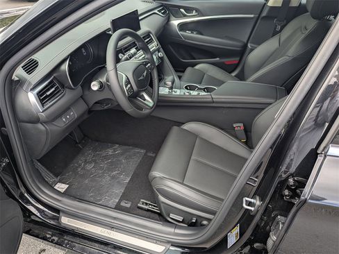 Used 2026 Genesis G70 2.5T image 9