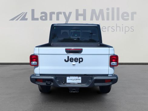 New 2026 Jeep Gladiator Sport image 4