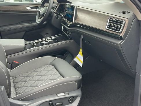 New 2025 Volkswagen Atlas SEL Premium R-Line image 34