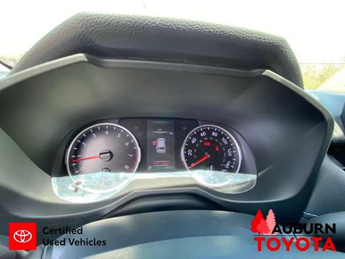 Used 2022 Toyota RAV4 LE AWD/4WD image 36