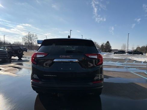 Used 2024 GMC Terrain SLE image 6