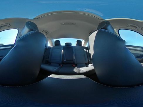 Used 2025 Volkswagen Jetta SE image 42