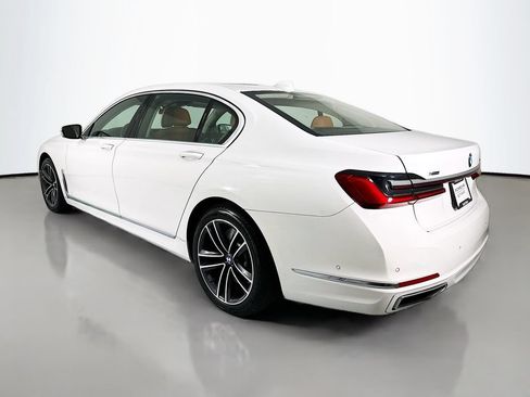 Used 2022 BMW 750i xDrive AWD/4WD image 3